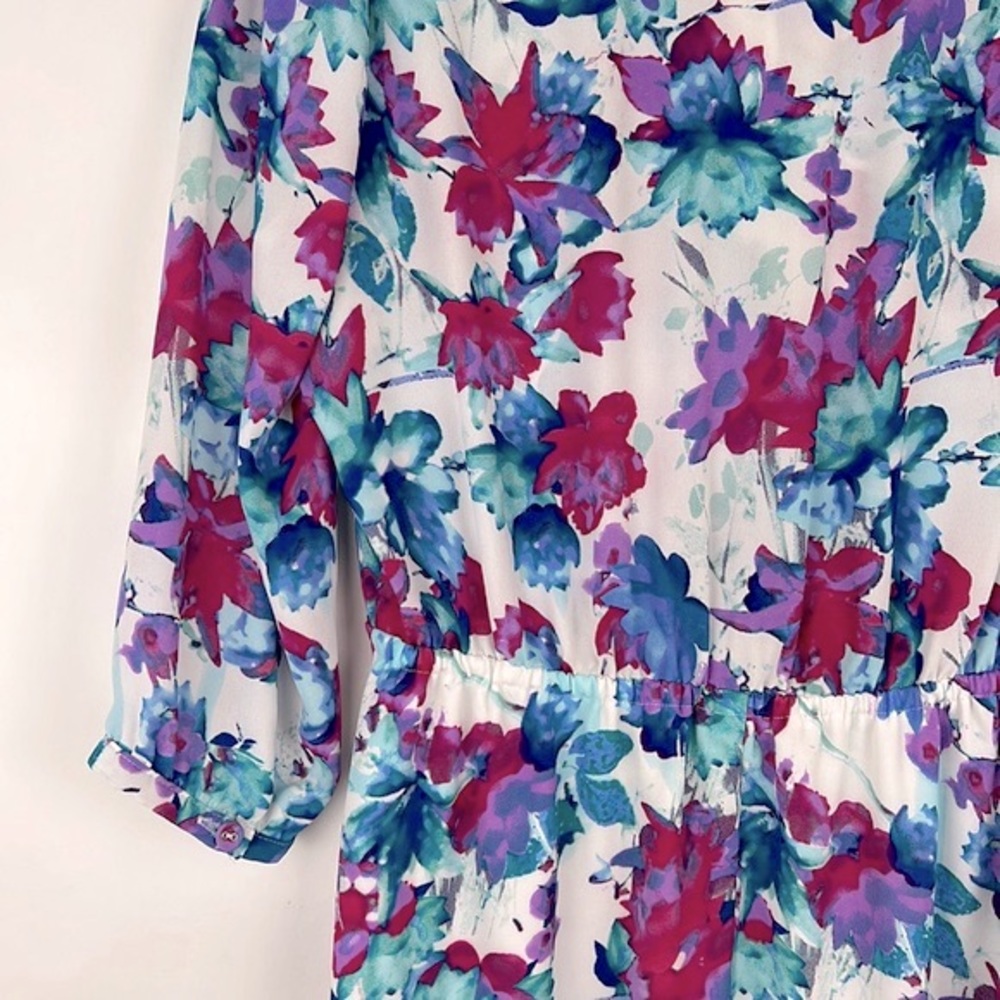 FOREVER 21 Vintage style Floral Shirt Dress Size flattering and skimming… - Picture 4 of 9